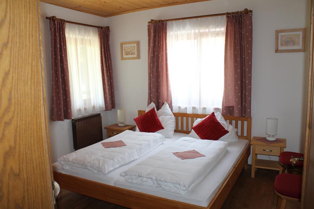 Bauernhof Familie Knoblechner Villa Nussdorf am Attersee Kamer foto