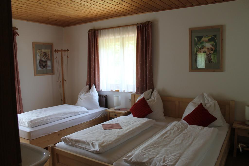 Bauernhof Familie Knoblechner Villa Nussdorf am Attersee Kamer foto