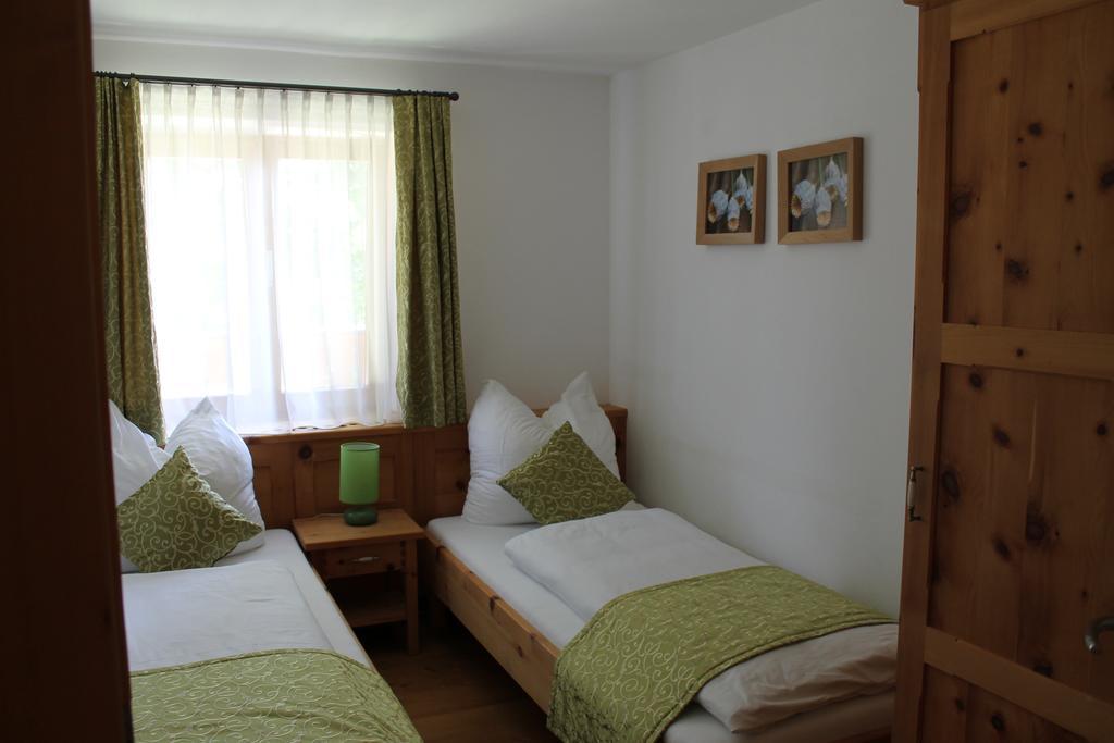 Bauernhof Familie Knoblechner Villa Nussdorf am Attersee Kamer foto